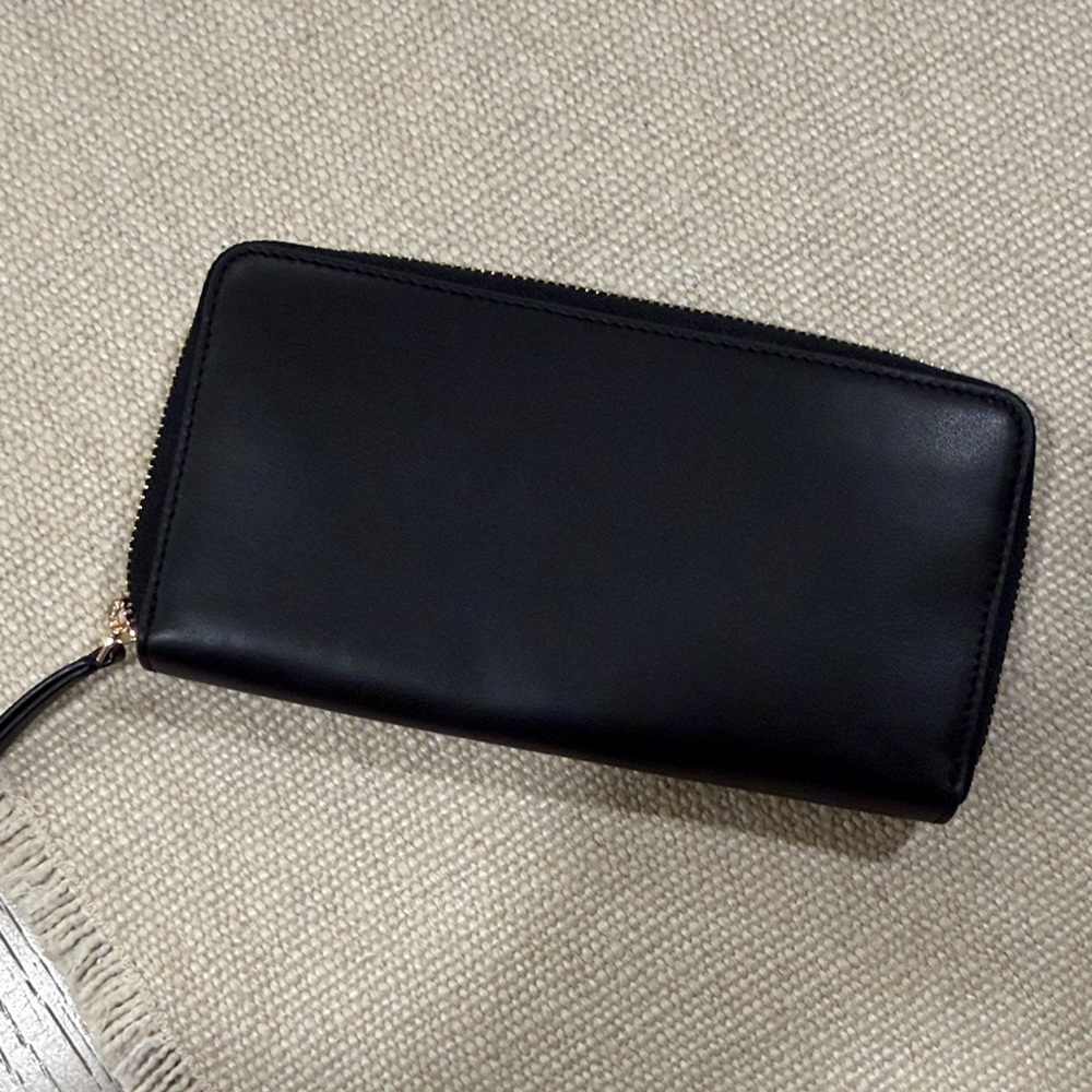 Tory Burch Amanda Zip Continental Wallet - Picture 2 of 5